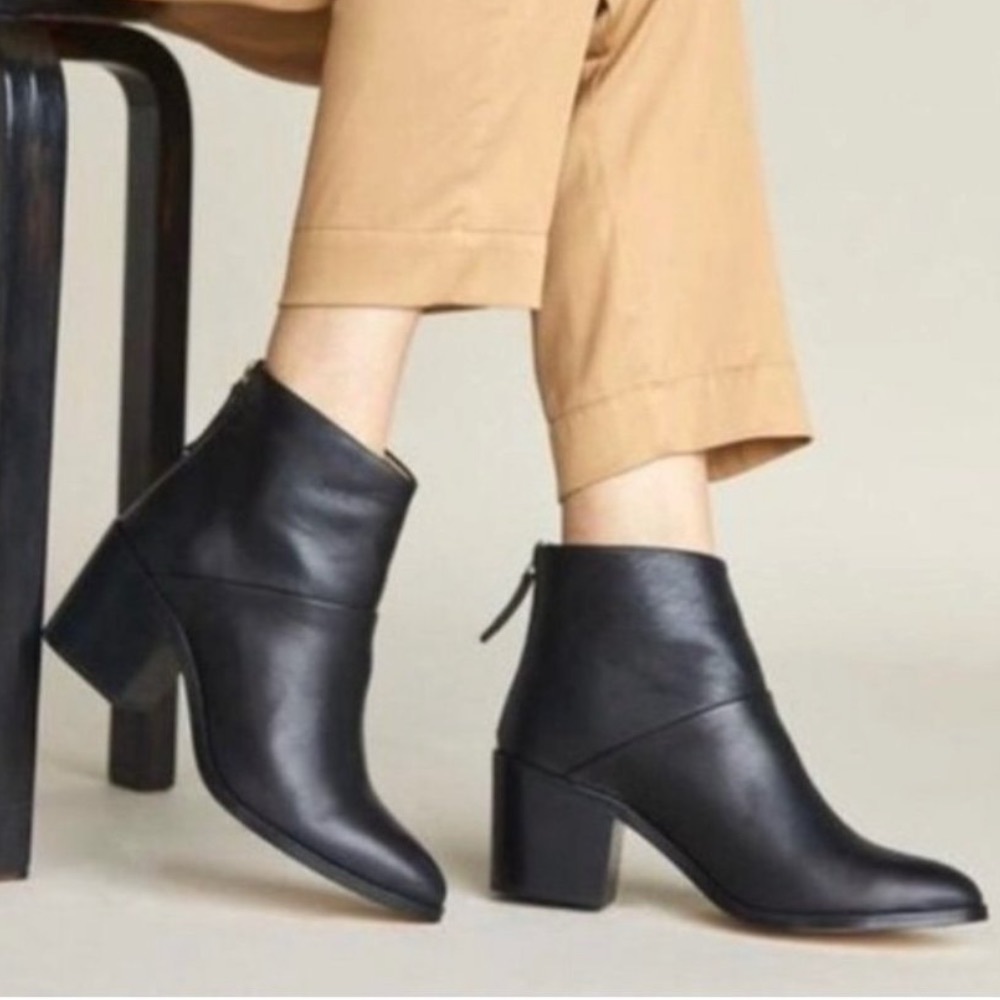 Nisolo Dari Commuter Black leather zip up Ankle Boots 7.5 women